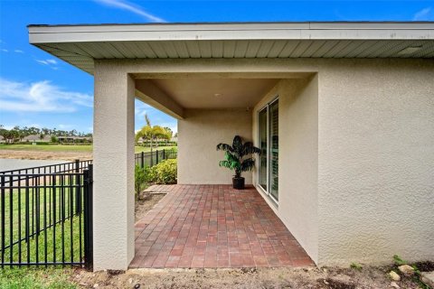 House in North Fort Myers, Florida 2 bedrooms, 139.07 sq.m. № 2231409 - photo 16