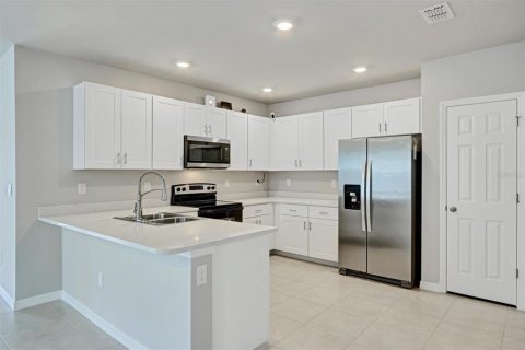 Casa en North Fort Myers, Florida 2 dormitorios, 139.07 m2 № 2231409