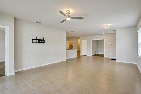 House in North Fort Myers, Florida 2 bedrooms, 139.07 sq.m. № 2231409 - photo 8