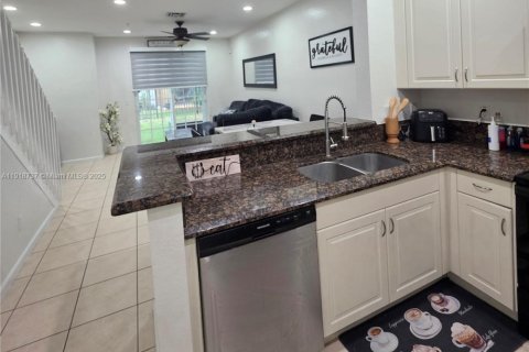 Adosado en alquiler en Miramar, Florida, 3 dormitorios, 167.22 m2 № 1974627 - foto 5