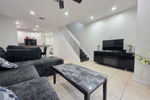 Adosado en alquiler en Miramar, Florida, 3 dormitorios, 167.22 m2 № 1974627 - foto 17