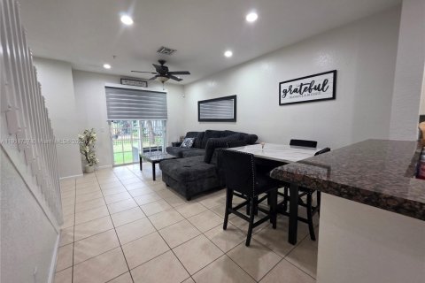 Adosado en alquiler en Miramar, Florida, 3 dormitorios, 167.22 m2 № 1974627 - foto 11