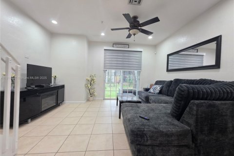 Adosado en alquiler en Miramar, Florida, 3 dormitorios, 167.22 m2 № 1974627 - foto 13