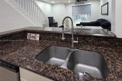 Adosado en alquiler en Miramar, Florida, 3 dormitorios, 167.22 m2 № 1974627 - foto 7