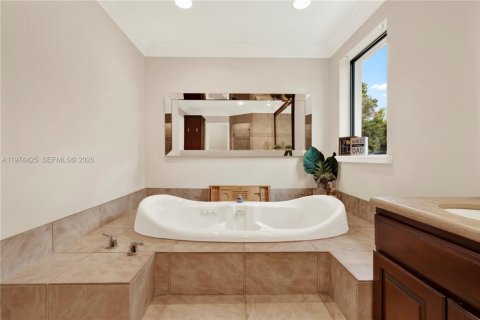 Купить виллу или дом в Мирамар, Флорида 4 спальни, 308.34м2, № 2041366 - фото 29