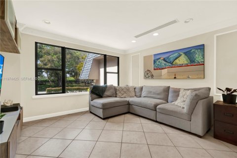 Купить виллу или дом в Мирамар, Флорида 4 спальни, 308.34м2, № 2041366 - фото 12