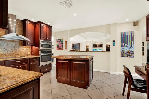 Купить виллу или дом в Мирамар, Флорида 4 спальни, 308.34м2, № 2041366 - фото 19