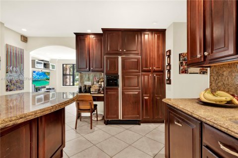 Купить виллу или дом в Мирамар, Флорида 4 спальни, 308.34м2, № 2041366 - фото 20