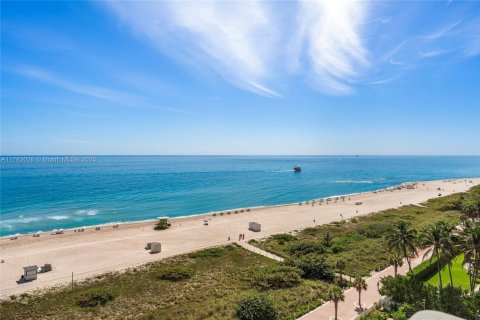 Condominio en venta en Miami Beach, Florida, 5 dormitorios, 427.26 m2 № 1700326 - foto 5