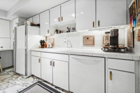 Купить кондоминиум в Палм-Бич, Флорида 7 комнат, 209.96м2, № 2241662 - фото 8