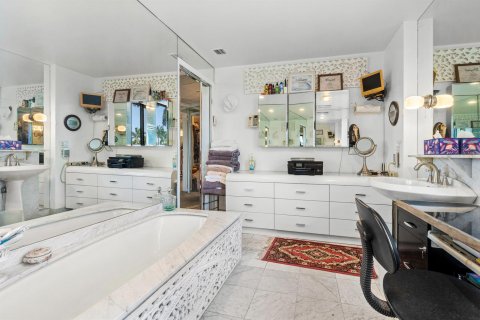 Купить кондоминиум в Палм-Бич, Флорида 7 комнат, 209.96м2, № 2241662 - фото 28