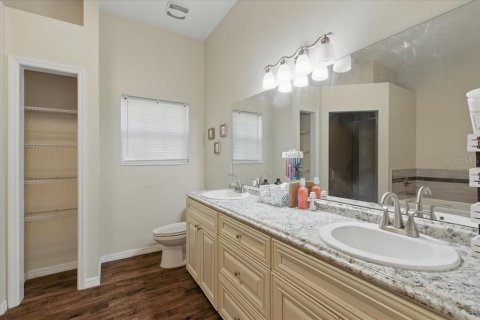 House in Bell, Florida 2 bedrooms, 138.98 sq.m. № 1740463 - photo 12