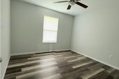 House in Ocala, Florida 3 bedrooms, 142.05 sq.m. № 2177115 - photo 6
