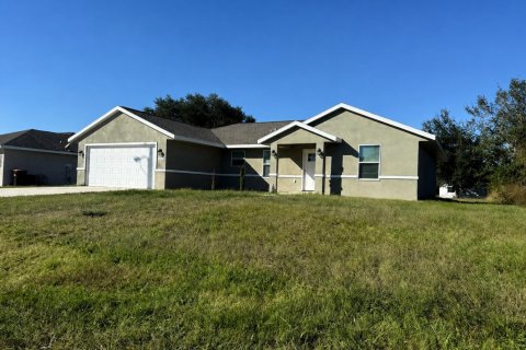 House in Ocala, Florida 3 bedrooms, 142.05 sq.m. № 2177115 - photo 9