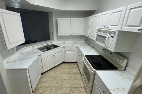 Condo in Orlando, Florida, 3 bedrooms  № 1570662 - photo 7