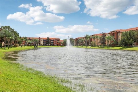 Condo in Orlando, Florida, 3 bedrooms  № 1570662 - photo 13