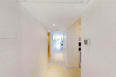 Condominio en alquiler en Miami Beach, Florida, 2 dormitorios, 88.26 m2 № 1882677 - foto 20