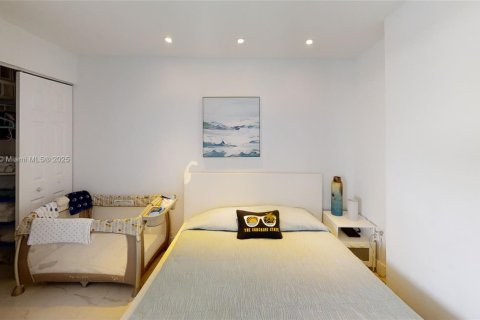 Condominio en alquiler en Miami Beach, Florida, 2 dormitorios, 88.26 m2 № 1882677 - foto 16