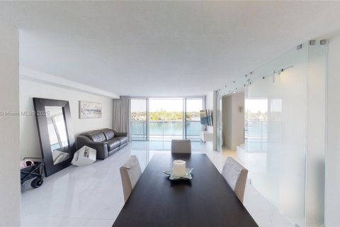 Condominio en alquiler en Miami Beach, Florida, 2 dormitorios, 88.26 m2 № 1882677 - foto 18