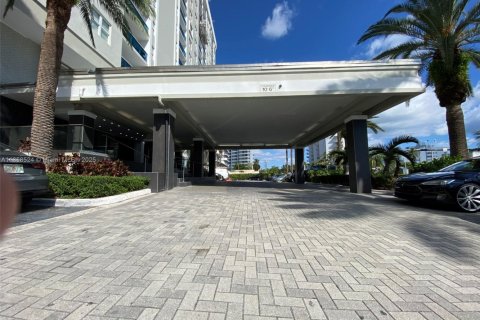 Condominio en alquiler en Miami Beach, Florida, 2 dormitorios, 88.26 m2 № 1882677 - foto 4