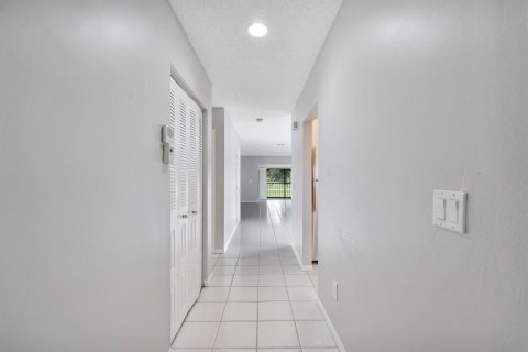 Copropriété à vendre à Boca Raton, Floride: 2 chambres, 112.97 m2 № 2241471 - photo 30