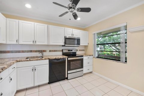 Copropriété à vendre à Boca Raton, Floride: 2 chambres, 112.97 m2 № 2241471 - photo 8
