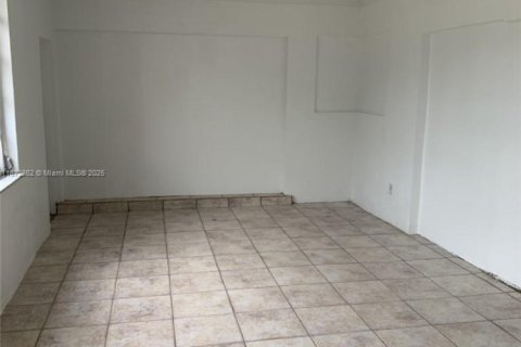 Villa ou maison à vendre à Lauderdale Lakes, Floride: 3 chambres, 166.76 m2 № 1953641 - photo 5