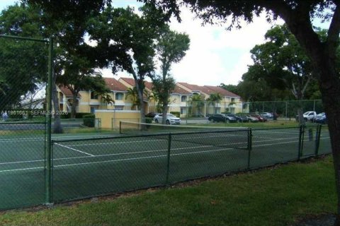 Condo in Oakland Park, Florida, 2 bedrooms  № 2024552 - photo 7