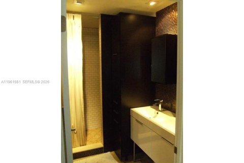 Condo in Oakland Park, Florida, 2 bedrooms  № 2024552 - photo 4