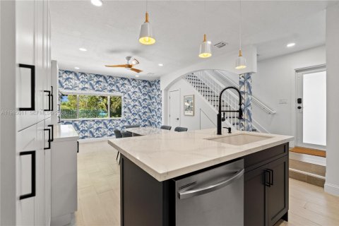 Villa ou maison à louer à Miami, Floride: 4 chambres, 232.26 m2 № 2046699 - photo 21