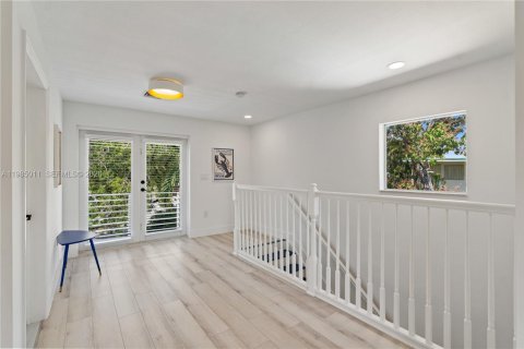 Villa ou maison à louer à Miami, Floride: 4 chambres, 232.26 m2 № 2046699 - photo 27
