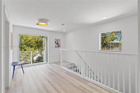 Villa ou maison à louer à Miami, Floride: 4 chambres, 232.26 m2 № 2046699 - photo 30