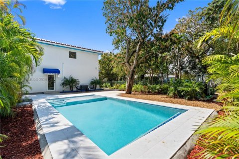 Villa ou maison à louer à Miami, Floride: 4 chambres, 232.26 m2 № 2046699 - photo 10