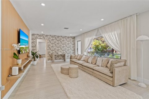 Villa ou maison à louer à Miami, Floride: 4 chambres, 232.26 m2 № 2046699 - photo 15