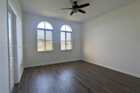 Townhouse in Sunrise, Florida 3 bedrooms, 173.26 sq.m. № 2401638 - photo 8