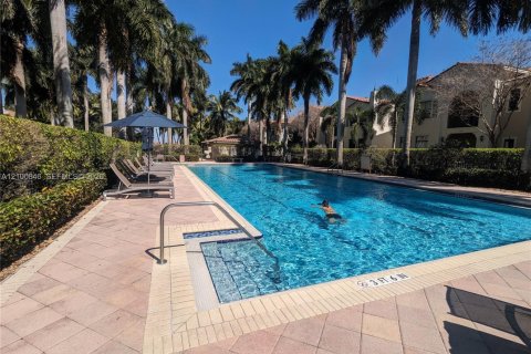 Townhouse in Sunrise, Florida 3 bedrooms, 173.26 sq.m. № 2401638 - photo 28