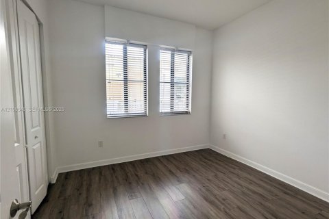 Townhouse in Sunrise, Florida 3 bedrooms, 173.26 sq.m. № 2401638 - photo 11