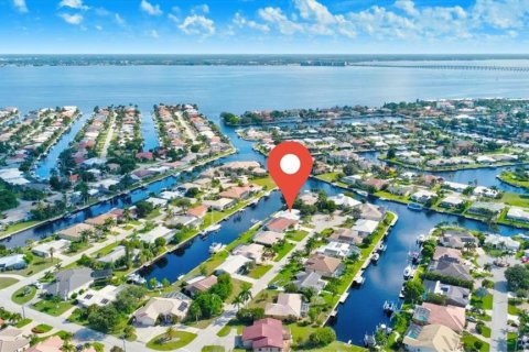Villa ou maison à Punta Gorda, Floride 3 chambres, 134.71 m2 № 2101567