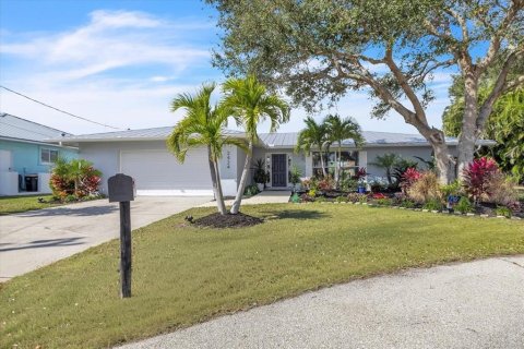 Villa ou maison à vendre à Punta Gorda, Floride: 3 chambres, 134.71 m2 № 2101567 - photo 2