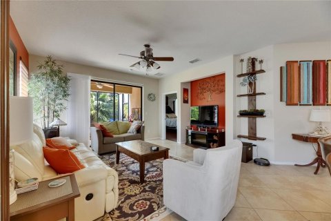 House in Apollo Beach, Florida 2 bedrooms, 150.13 sq.m. № 1914487 - photo 30