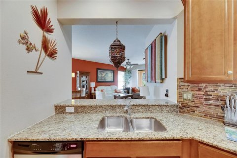 House in Apollo Beach, Florida 2 bedrooms, 150.13 sq.m. № 1914487 - photo 20