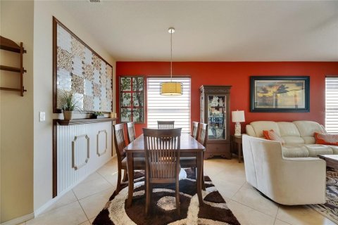 House in Apollo Beach, Florida 2 bedrooms, 150.13 sq.m. № 1914487 - photo 24