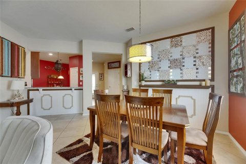 House in Apollo Beach, Florida 2 bedrooms, 150.13 sq.m. № 1914487 - photo 3