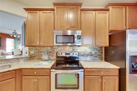 House in Apollo Beach, Florida 2 bedrooms, 150.13 sq.m. № 1914487 - photo 22