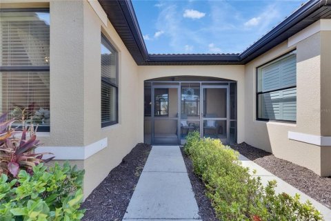 House in Apollo Beach, Florida 2 bedrooms, 150.13 sq.m. № 1914487 - photo 9