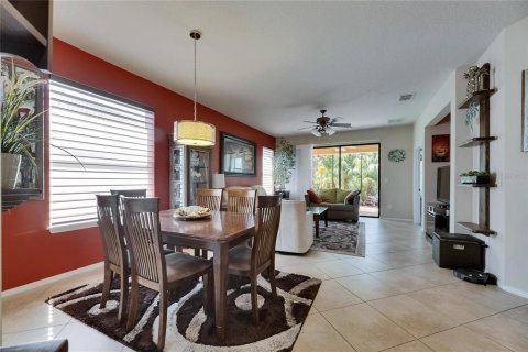 House in Apollo Beach, Florida 2 bedrooms, 150.13 sq.m. № 1914487 - photo 28