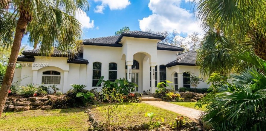 House in Parkland, Florida 5 bedrooms, 290.88 sq.m. № 2040623