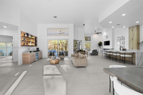 House in Parkland, Florida 5 bedrooms, 290.88 sq.m. № 2040623 - photo 6