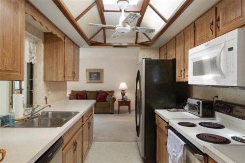 House in Homosassa, Florida 2 bedrooms, 139.82 sq.m. № 1690404 - photo 30