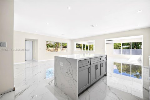 Villa ou maison à louer à Hollywood, Floride: 3 chambres, 176.14 m2 № 2167993 - photo 15